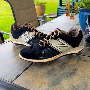 New balance low cut 3000v3 baseball cleats